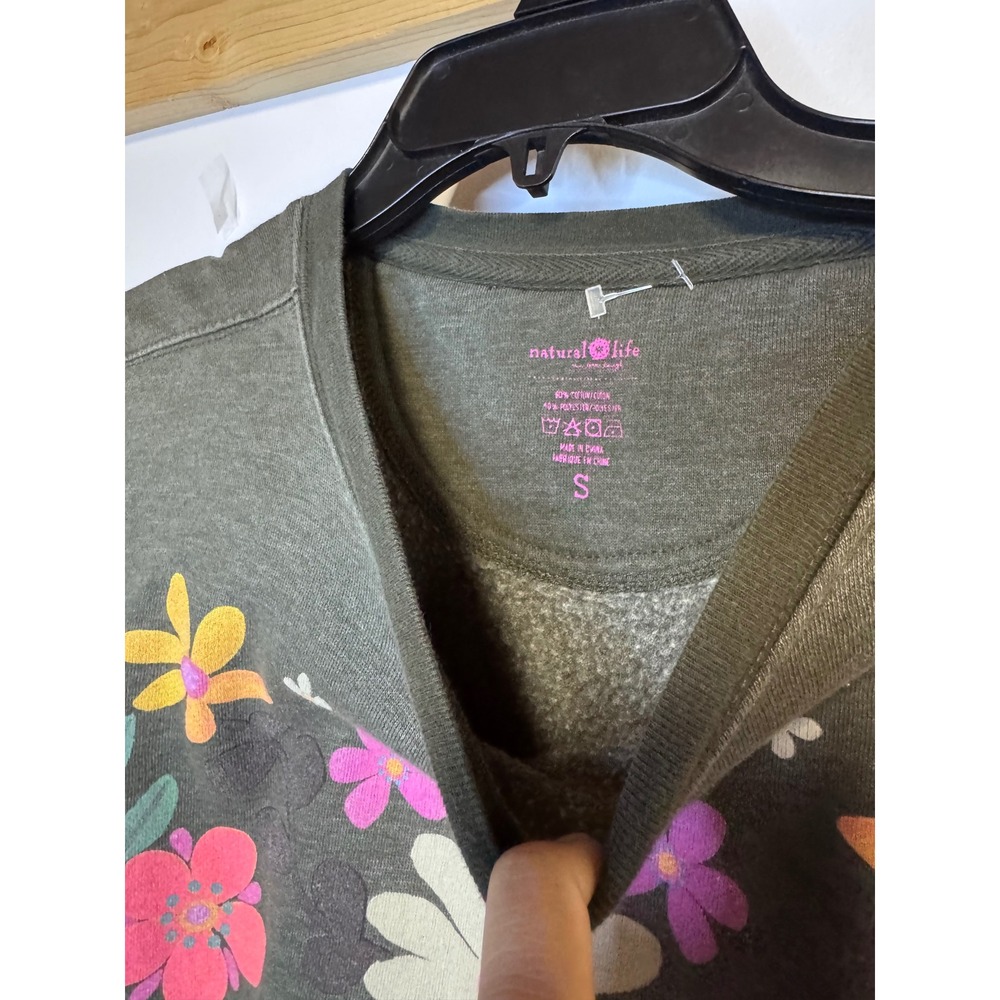 Natural Life Floral Graphic Sweatshirt Gray Boho Crewneck Pullover Small - Picture 3 of 4
